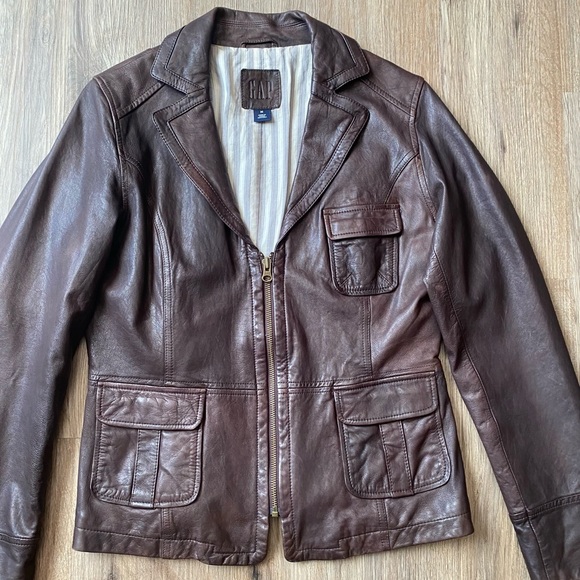 GAP 100% Genuine Leather Jacket - Picture 4 of 11